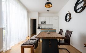 Sweet Home Vienna Townhouse